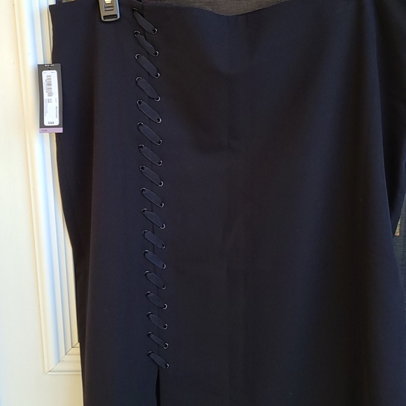 Black skirt - Picture 2 of 5